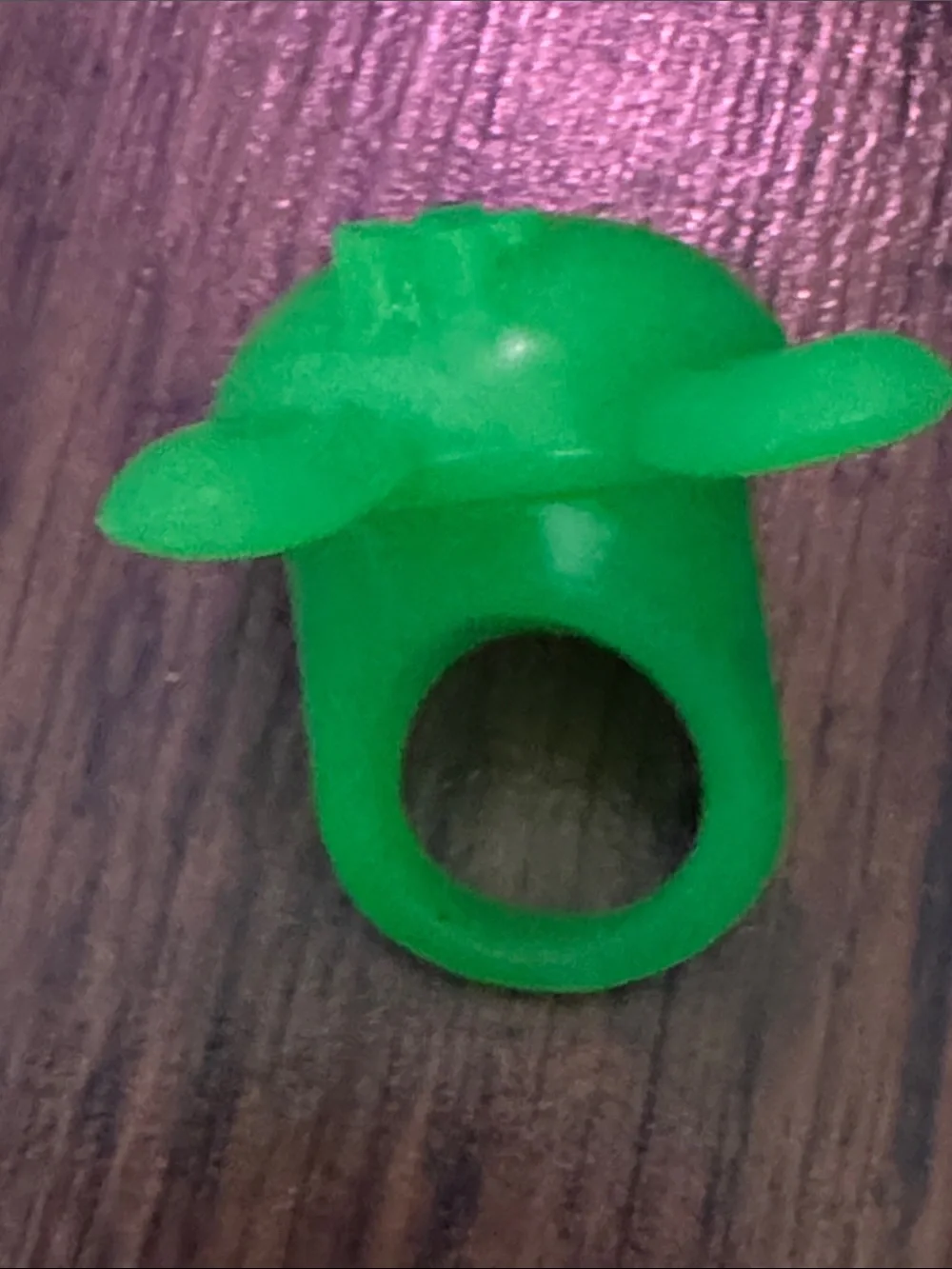 Let’s Rave - Cute Green Bunny Light-Up Squeeze Ring C1.RBk.M